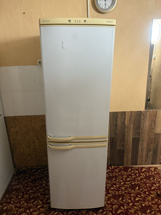 Продам холодильник Samsung
