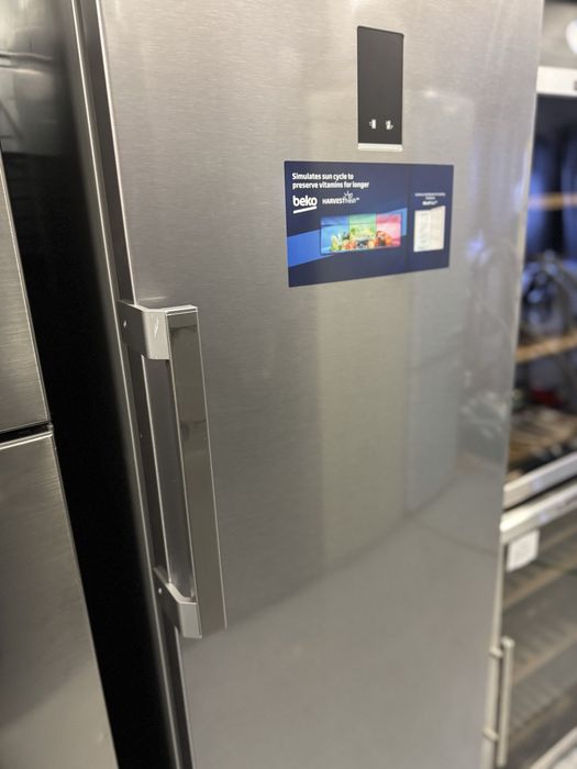 Frigider  cu o usa Beko B3RMLNE444HXB