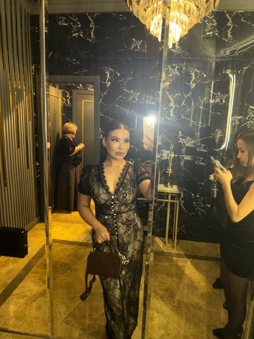 продаю своё шикарное платье