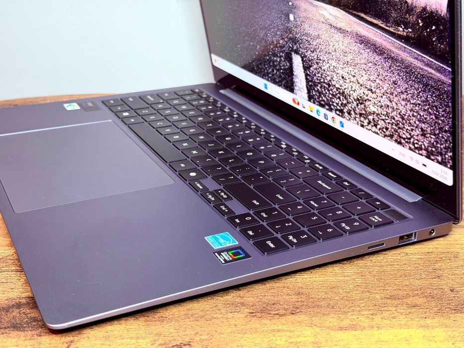 Galaxy Book4 Pro Amoled_2.8K_120hz_32gb