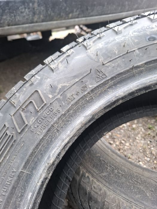 Vand 2 anvelooe 215 60 17 falken m+s ca noi dot 2024