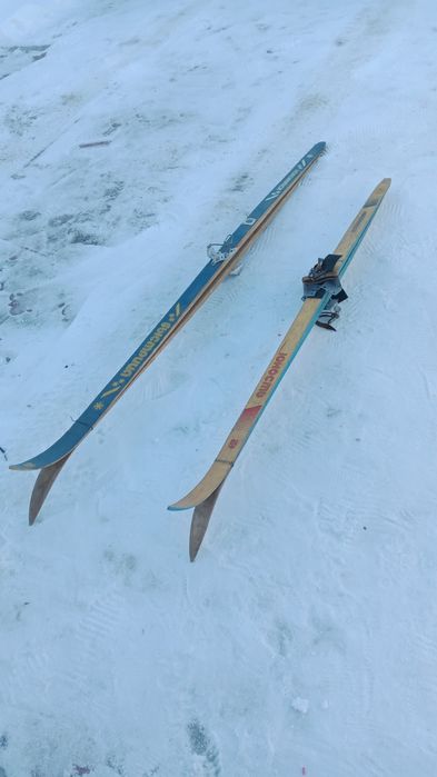 Продам лыжи пройзводства ссср