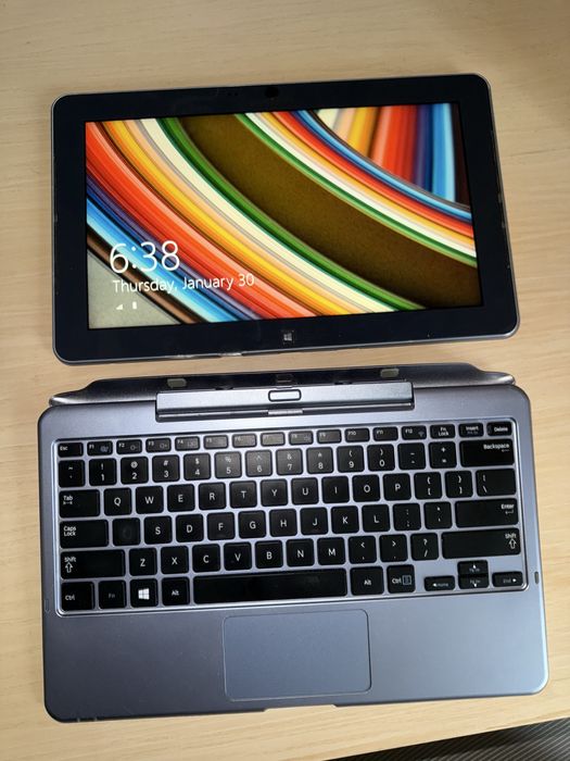 Samsung ATIV XE500T1C - таблет