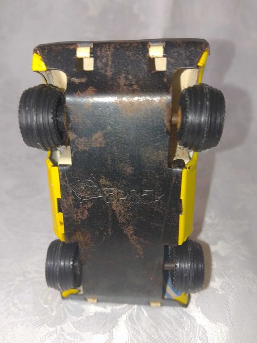 Стара   Руска Ламаринена Играчка,  Количка