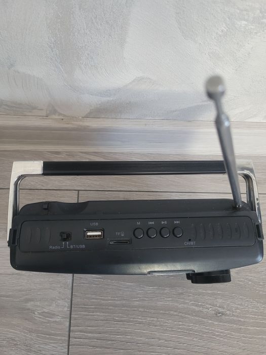 Radio multifuncțional Vortex, în garanție.