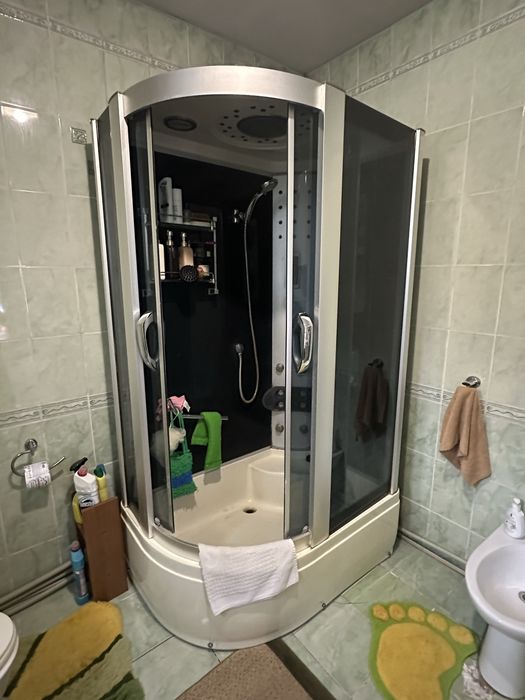 Душевая кабина.
