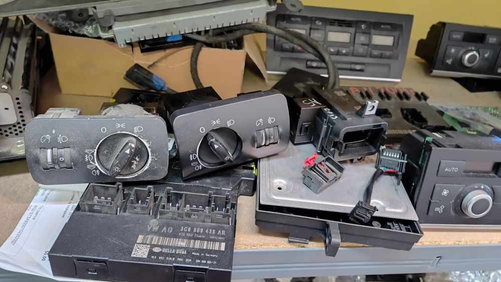 Audi VW Vag модули климатроник парктроник километраж табла  комфорт