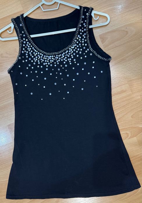 Дамски топове и тениски - S, M