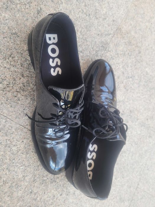 Vand pantofi Hugo boss. O singura purtare