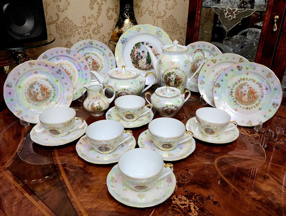 Чайно-кофейный сервиз "Мадонна" ГДР. Дёшево !