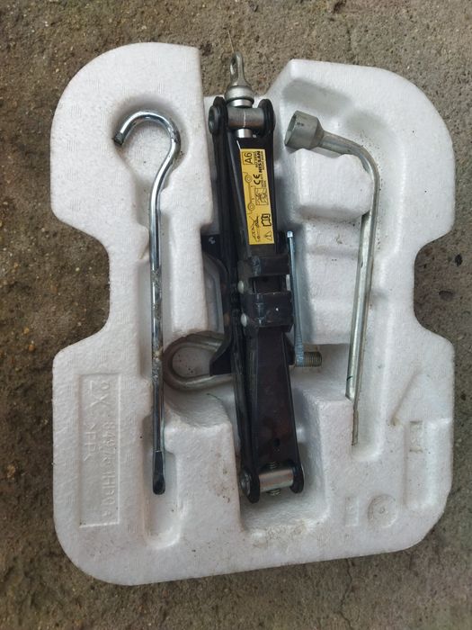 Крик ключ кука авариен комплект Нисан Микра Nissan Micra Mikra Ниссан