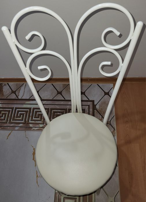 Продам стулья срочно 10к