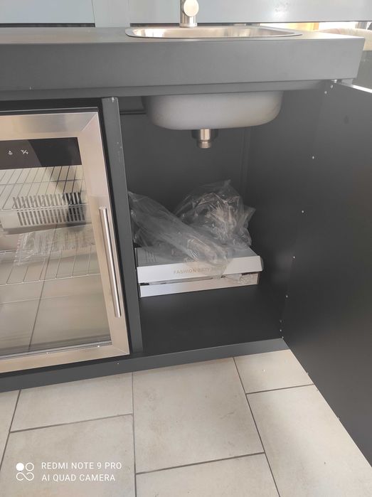 Ново Газово барбекю с хладилник и мивка