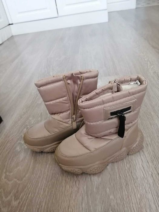 продам детскую обувь