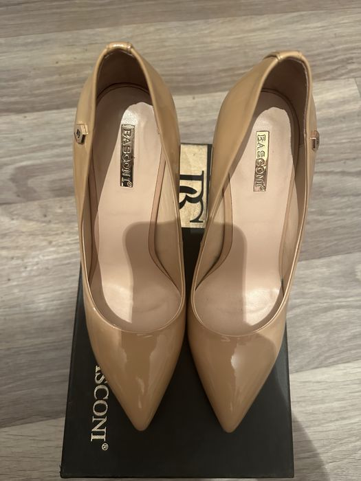 Туфли на высоком каблуке basconi