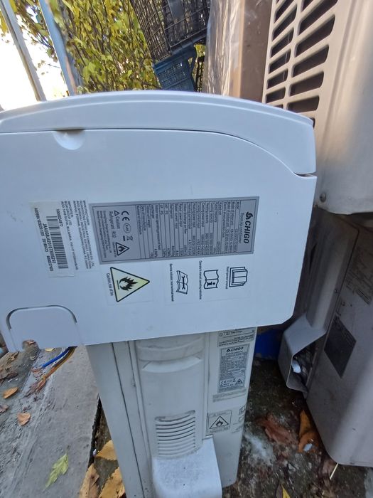 Продавам вътрешни и външни тела за климатици