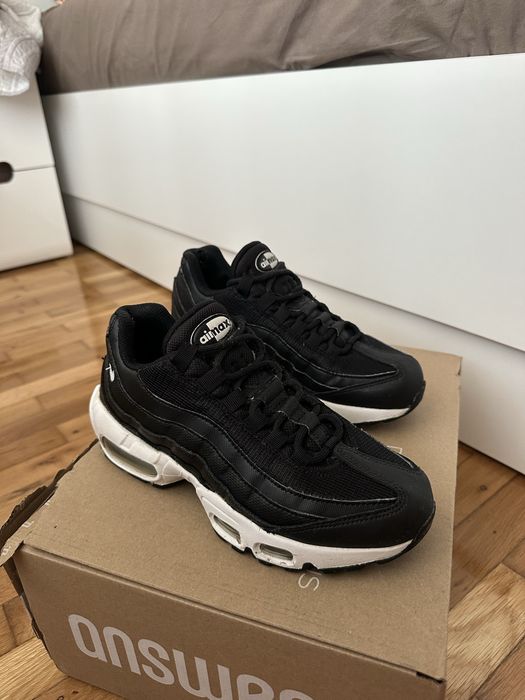 Дамски маратонки Nike