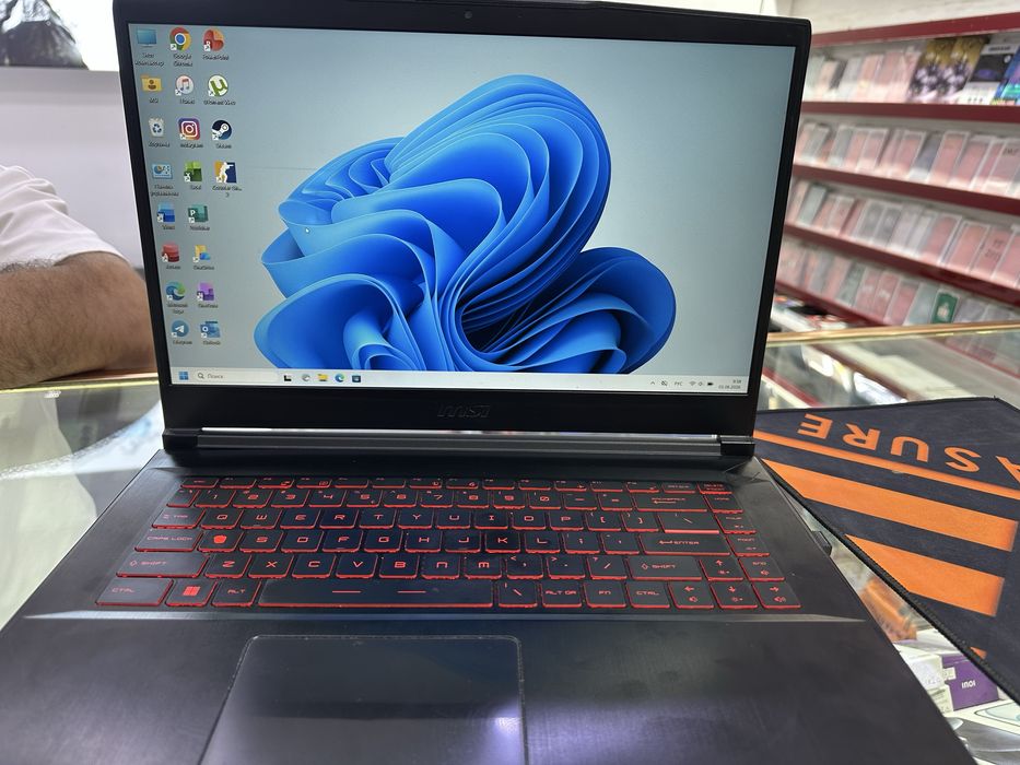 MSI noutbook COREI 5  16/50