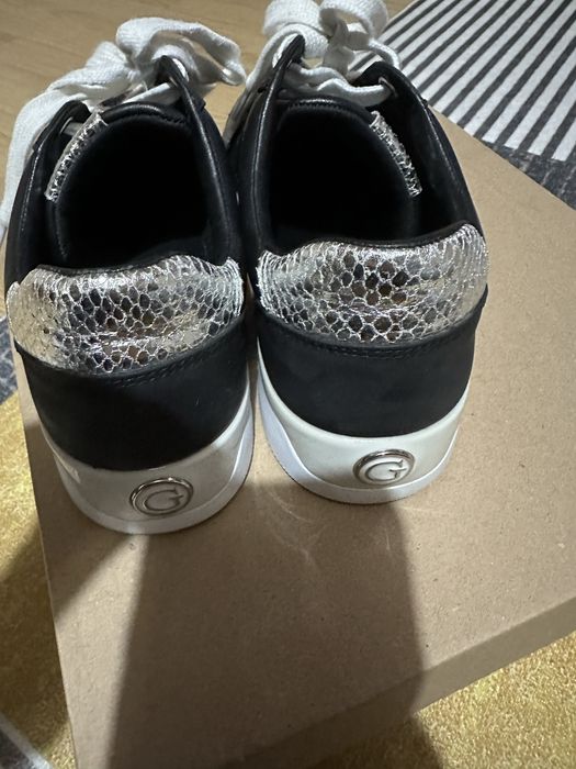 Guess обувки………………….