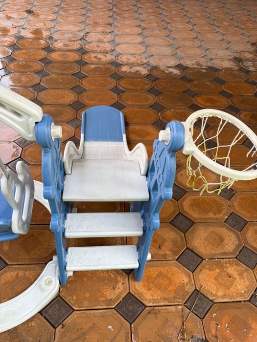 Детская горка с качелей