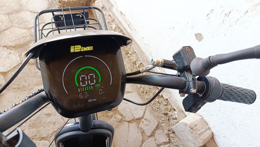 Skuter sotiladi 240w