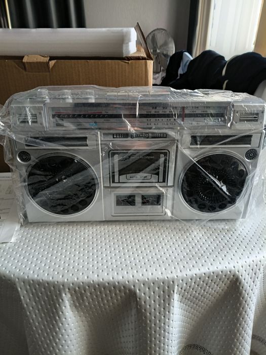 Продам новый магнитофон