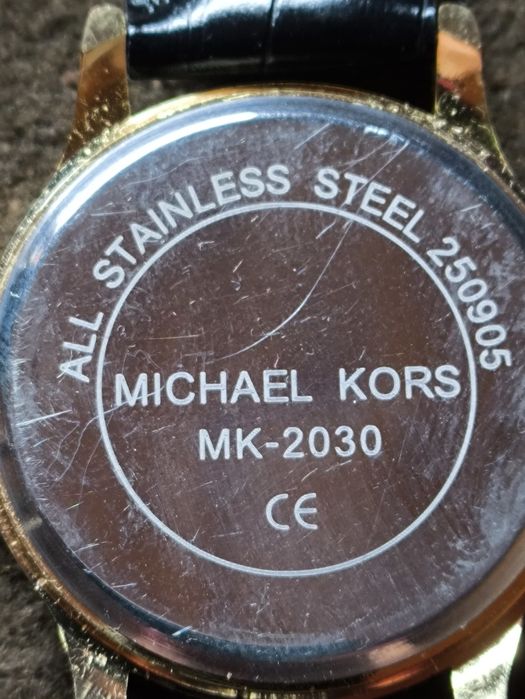 Продам часы Kors