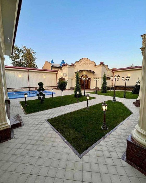 Сдам в аренду шикарный дом на участке 8 соток в центре города.