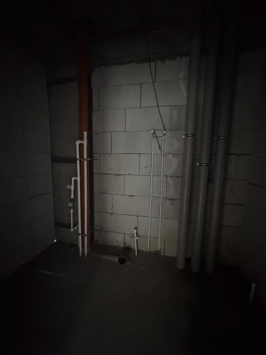 Gorgazda 1 xonalik karobka uy sotiladi