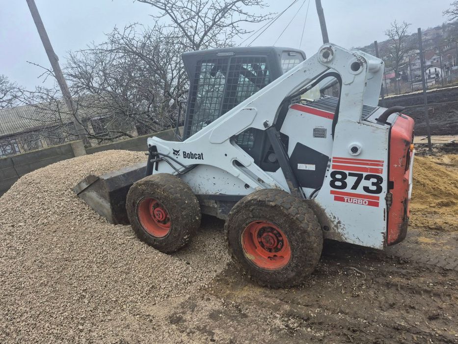 Miniexcavator Miniincarcator Bobcat de Inchiriat