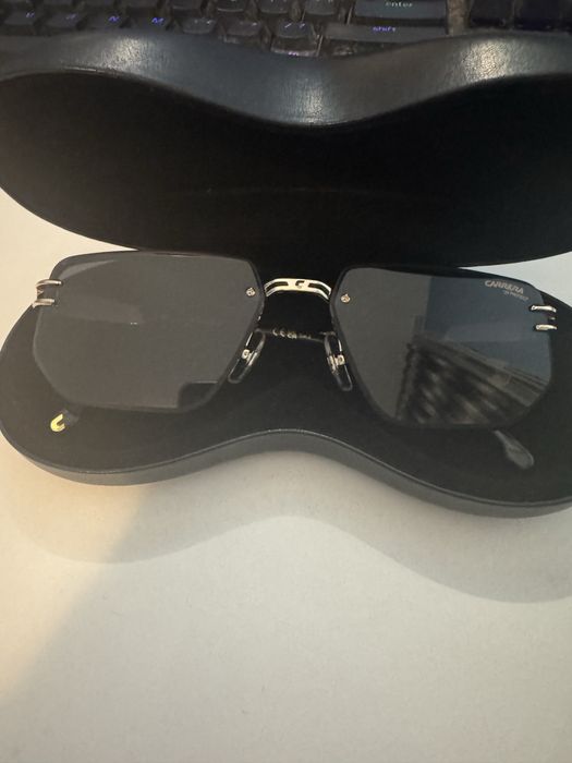 Слънчеви очила CARRERA1070