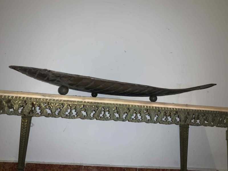 Platou fructiera uriase din cupru