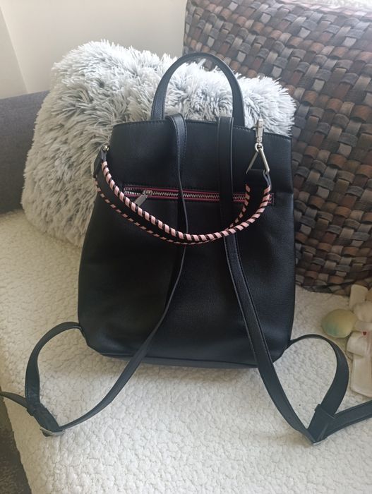 Черна раница Desigual