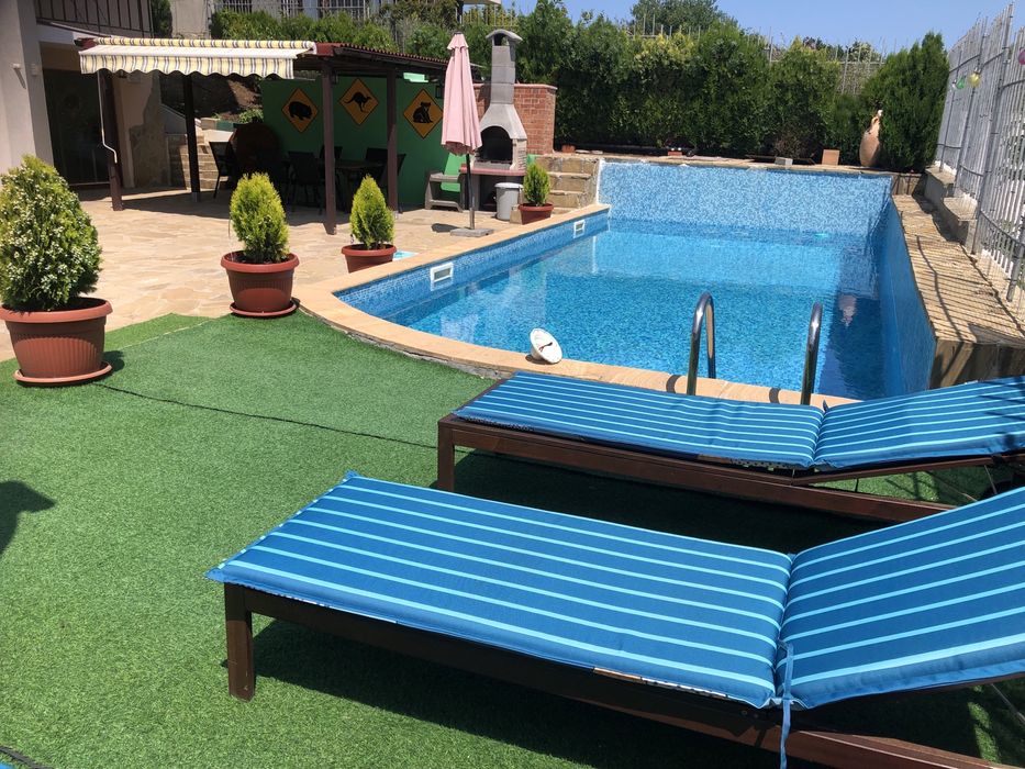 Къща за гости в Созопол до плажа на Каваците