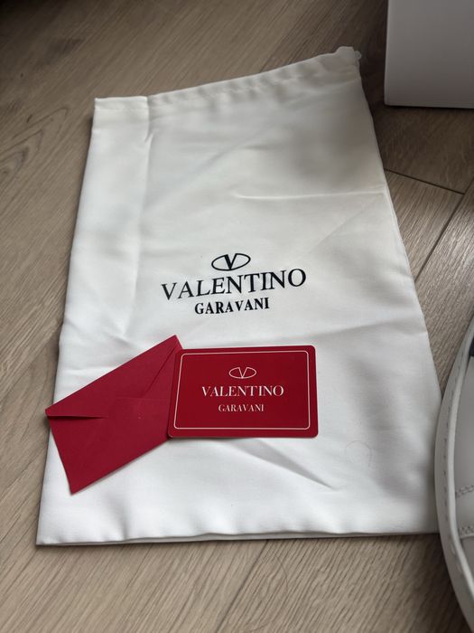 Papuci Valentino Garavani marime 43 trend old money negociabili