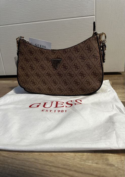 Оригинална дамска чанта GUESS