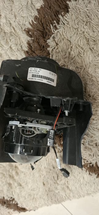 Dodge Challenger ляв фар Varroc OEM 2015+