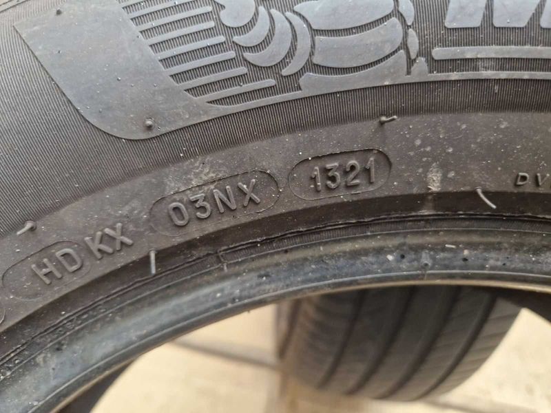 2 Michelin R17 215/60
летни гуми
DOT1321