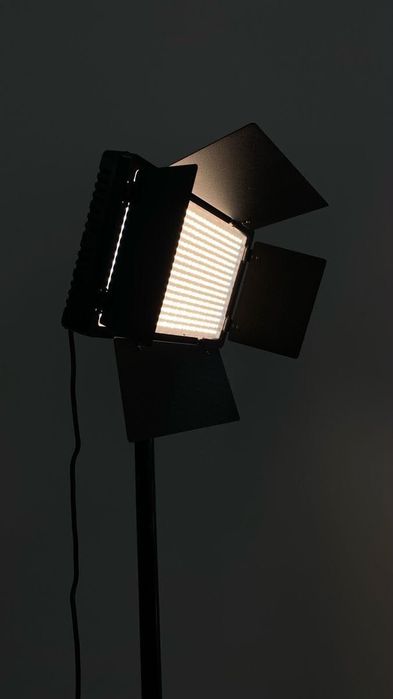 Постоянная лампа для макияжа LED-U800