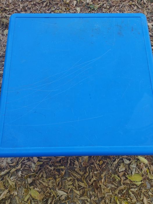 Продам детский столик