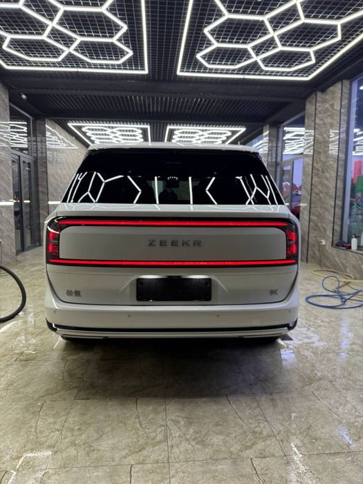 Zeekr 9x Ultra dop.op.