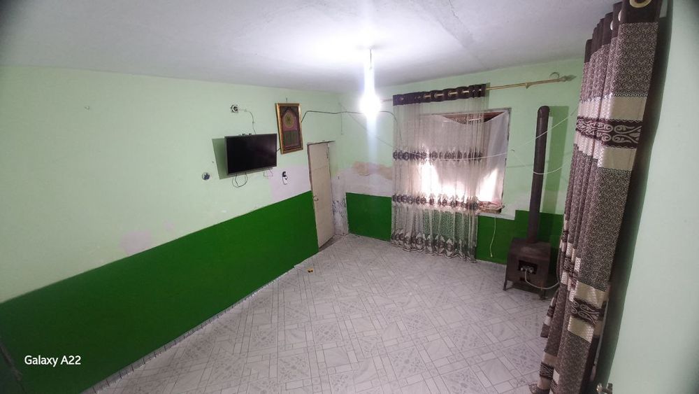 Uy sotiladi Boyovut tuman Sohil mahallasida