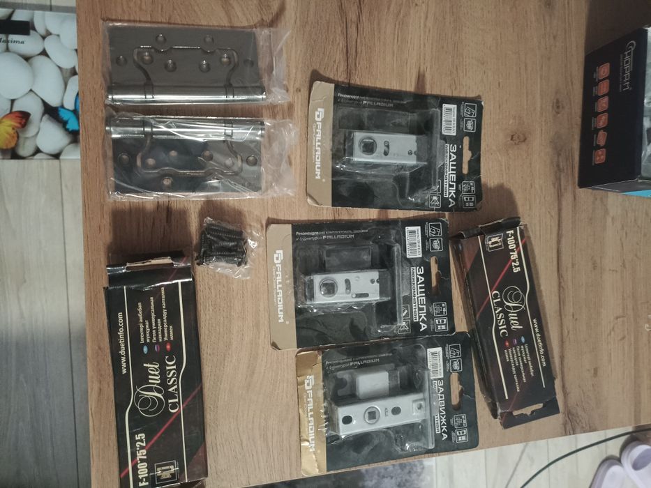 Продам дверные ручки межкомнатные