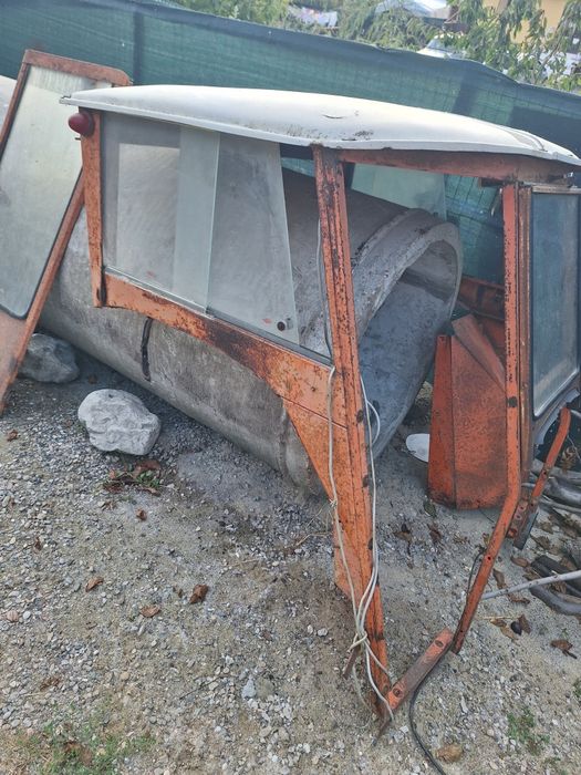 Vand cabina tractor 445