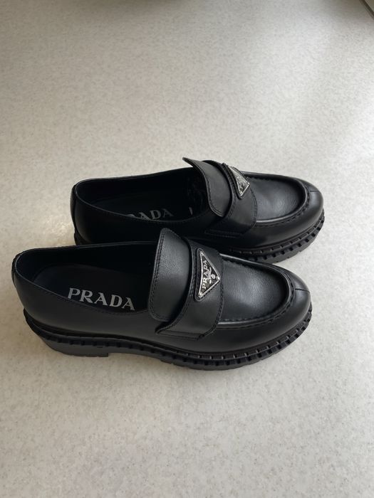 Продам лоферы новые