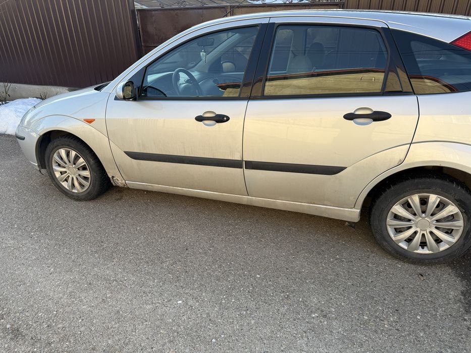 Vand ford focus 1.6 benzina, itp valabil pana pe 11 Martie