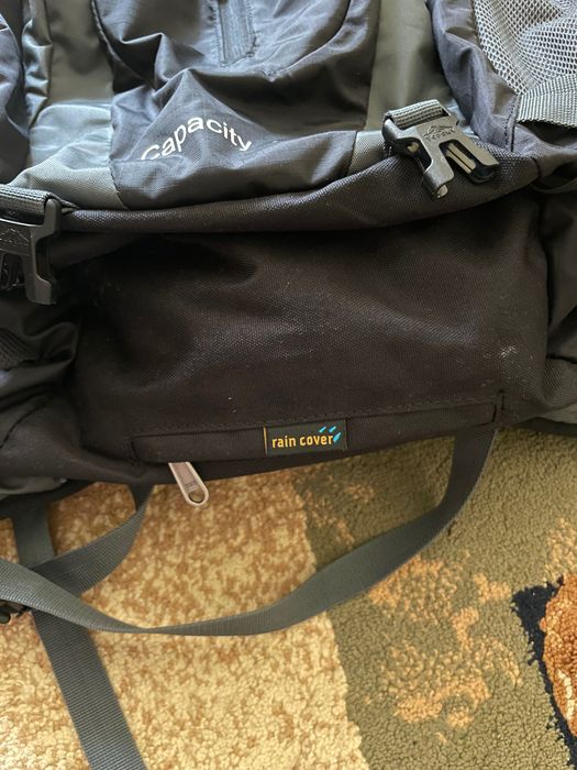 Туристическа раница 40L литра водоустойчива ергономична много джобове