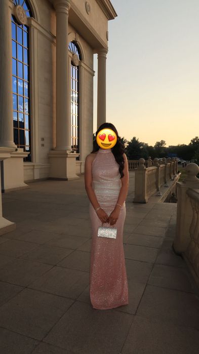 Вечернее платье с блестками, надевала 1 раз