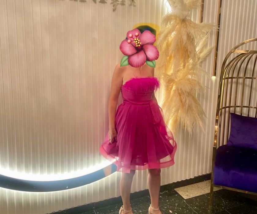 Rochie roz scurta cu pene