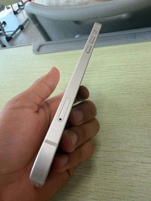 iPhone 12 holati yaxshi